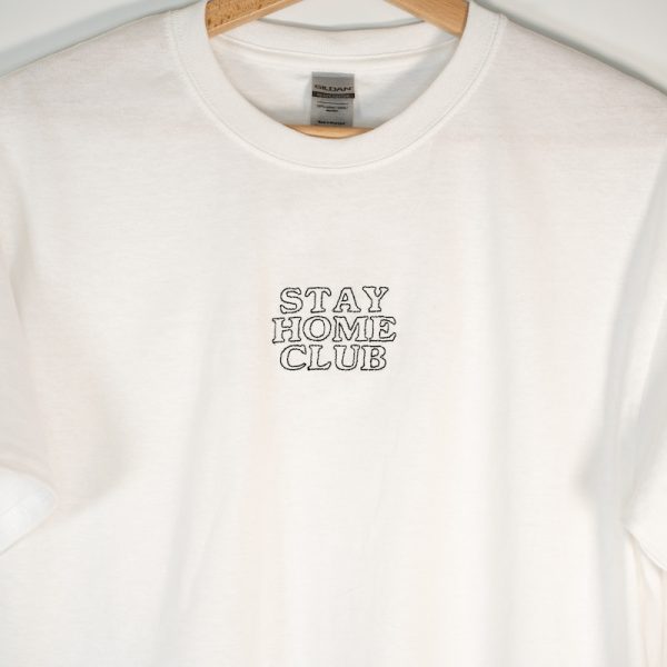 T-Shirt "Stay Home Club" Weiß